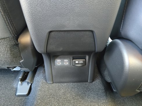 New 2026 Toyota Prius Plug-In Hybrid image 10