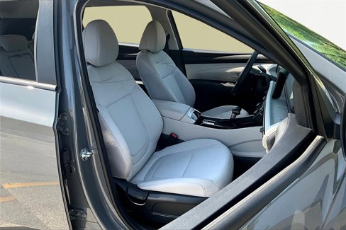 Certified 2025 Hyundai Tucson SE image 7
