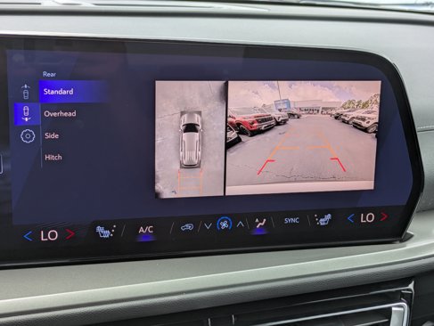 New 2026 Chevrolet Traverse LT w/ Sun and Wheel Package image 12