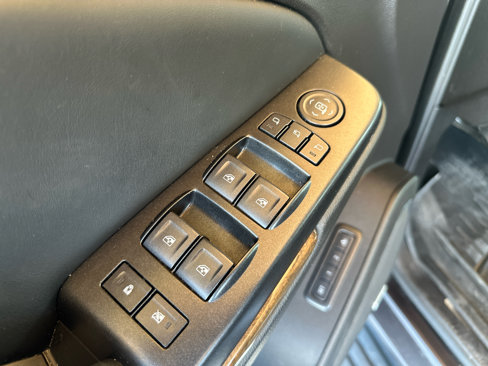 Used 2016 GMC Yukon Denali w/ Open Road Package image 40