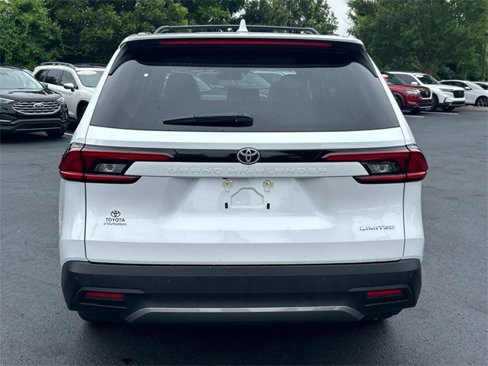Used 2025 Toyota Grand Highlander FWD image 5