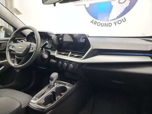 Used 2024 Chevrolet Trax LS w/ LS Convenience Package image 25