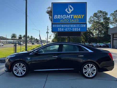 Used 2018 Cadillac XTS Luxury image 2