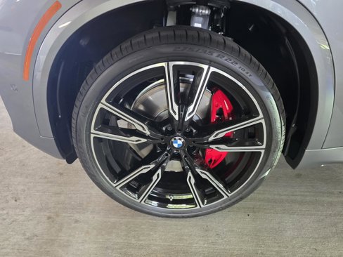 New 2026 BMW X5 M60i w/ Executive Package image 7