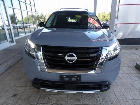 Certified 2024 Nissan Pathfinder SL w/ SL Premium Package image 2