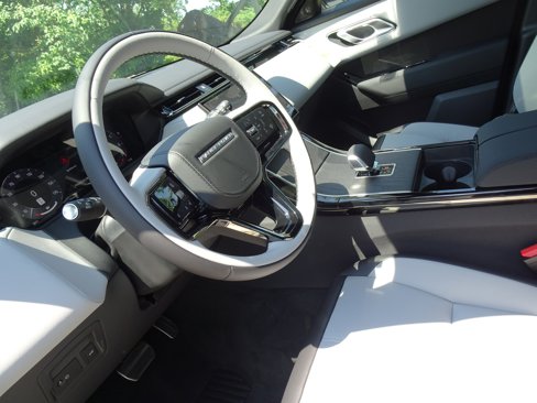 New 2026 Land Rover Range Rover Velar Dynamic SE image 18