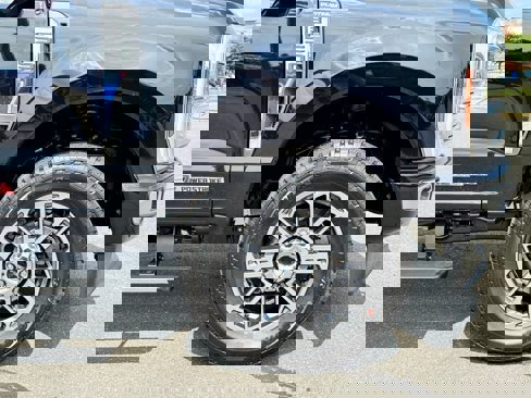 New 2025 Ford F250 Platinum w/ Platinum Plus Package image 48