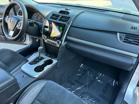 Used 2014 Toyota Camry SE image 24