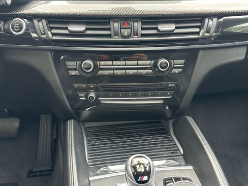Used 2018 BMW X6 M image 24