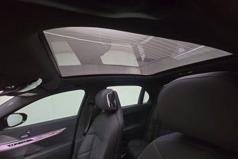 Certified 2023 BMW 740i image 23