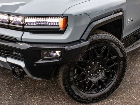 Used 2025 GMC Hummer EV 2X image 46