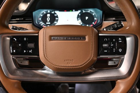 Used 2023 Land Rover Range Rover SE image 8