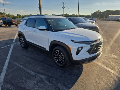 Used 2024 Chevrolet TrailBlazer ACTIV w/ Convenience Package image 2