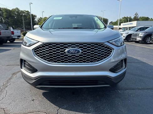 Used 2024 Ford Edge SEL w/ Convenience Package image 3