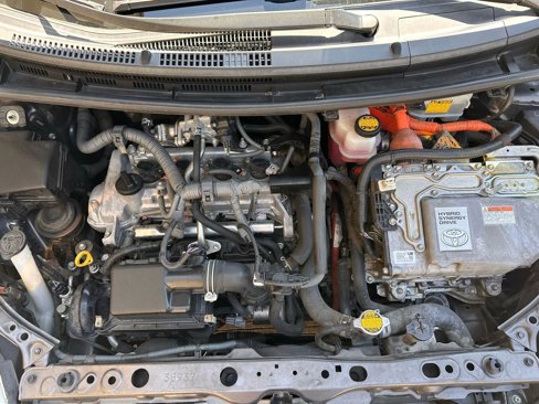 Used 2014 Toyota Prius C Four image 21