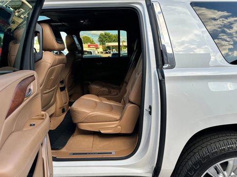 Used 2017 Cadillac Escalade ESV Platinum image 15