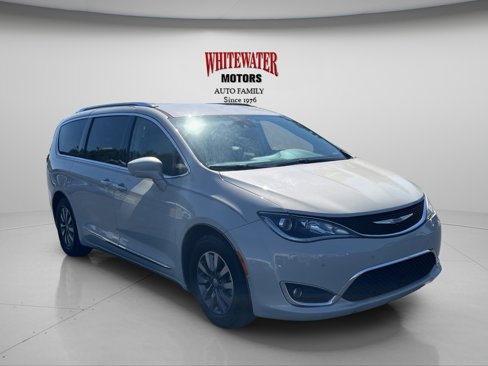 Used 2019 Chrysler Pacifica Touring-L Plus w/ Advanced Safetytec Group image 7