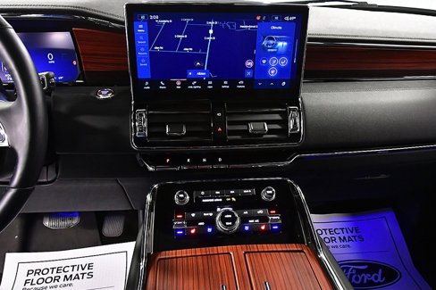 Used 2024 Lincoln Navigator L Reserve image 23