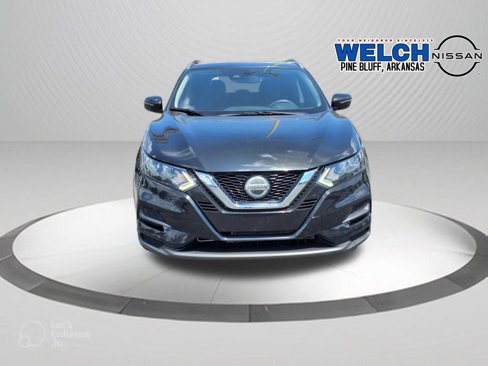 Used 2020 Nissan Rogue Sport SV image 2