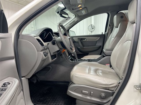 Used 2014 Chevrolet Traverse LT image 18