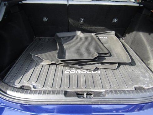 Used 2023 Toyota Corolla SE w/ SE Premium Package image 35