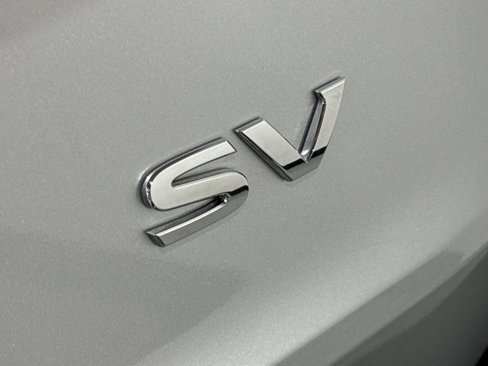 Used 2023 Nissan Rogue SV image 34