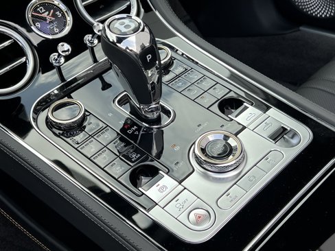 New 2025 Bentley Continental GTC image 25