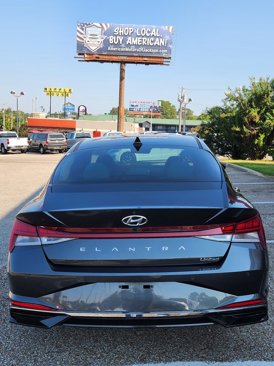 Used 2021 Hyundai Elantra Limited w/ Cargo Package image 10