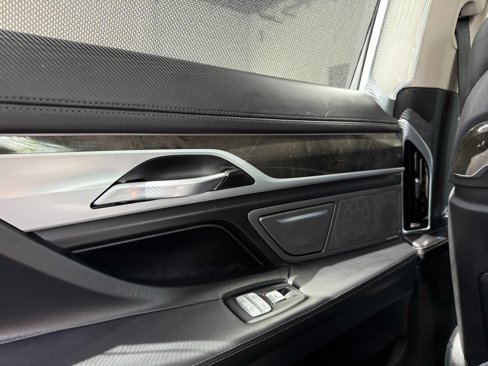 Used 2019 BMW 750i w/ Executive Package image 46