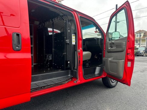 Used 2015 Chevrolet Express 2500 image 38