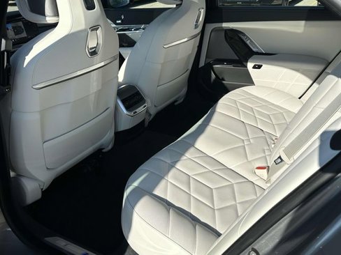New 2025 BMW 760i xDrive image 8