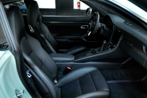 Used 2019 Porsche 911 Turbo S image 77