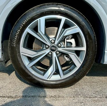 Used 2024 Audi Q4 e-tron Premium Plus w/ Premium Plus image 30