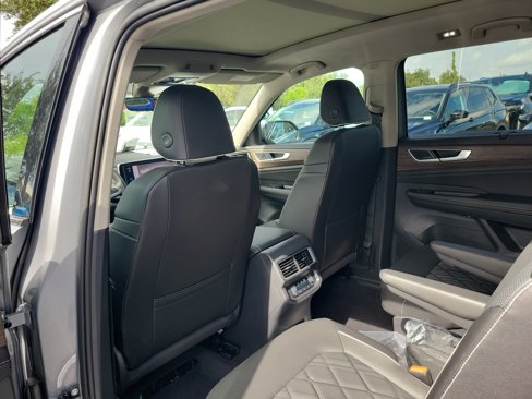 New 2026 Volkswagen Atlas SEL Premium R-Line image 17