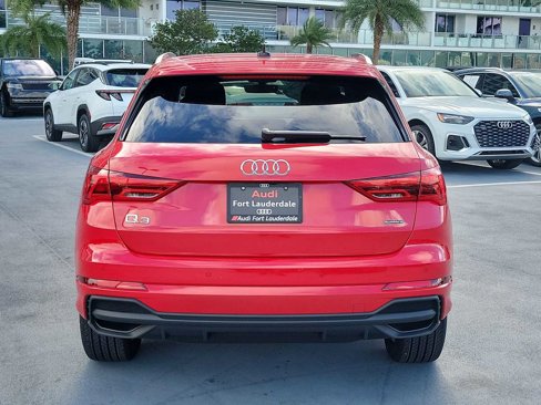 New 2025 Audi Q3 2.0T Premium image 5