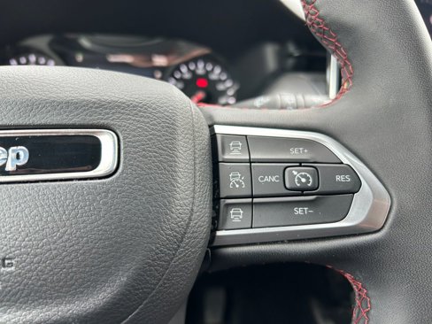Used 2024 Jeep Compass Trailhawk image 18