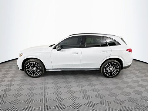 Used 2025 Mercedes-Benz GLC 300 4MATIC image 8