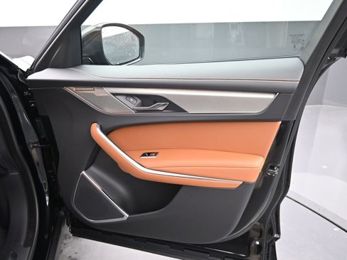 New 2026 Jaguar F-PACE R-Dynamic S image 9
