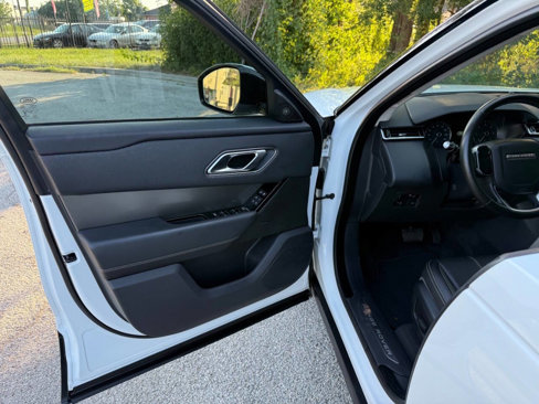 Used 2019 Land Rover Range Rover Velar S image 13