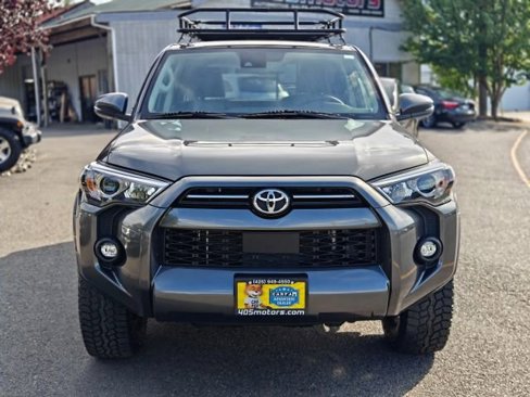 Used 2022 Toyota 4Runner SR5 Premium image 2