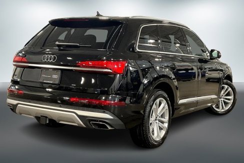 Certified 2025 Audi Q7 3.0T Premium w/ Convenience Package image 12