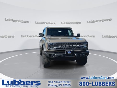 New 2025 Ford Bronco Badlands image 3