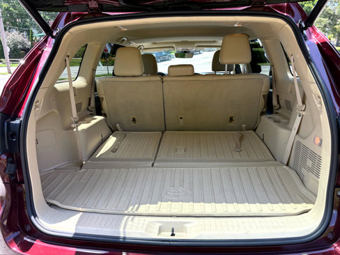 Used 2017 Toyota Highlander XLE image 19