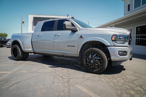 Used 2023 RAM 3500 Limited image 6