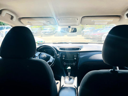 Used 2016 Nissan Rogue SV image 21