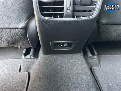 Used 2024 Toyota Corolla Cross XLE image 10