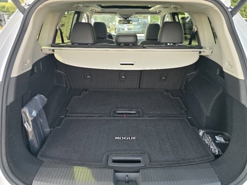 New 2026 Nissan Rogue Platinum image 21