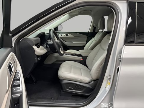 New 2025 Ford Explorer Active w/ Active Comfort Package image 8