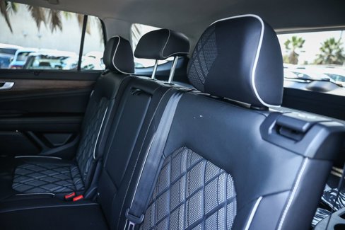 New 2025 Volkswagen Atlas SEL Premium R-Line image 34