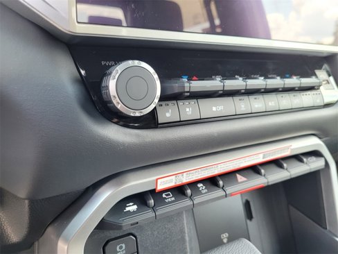 New 2025 Toyota Tundra Platinum image 18